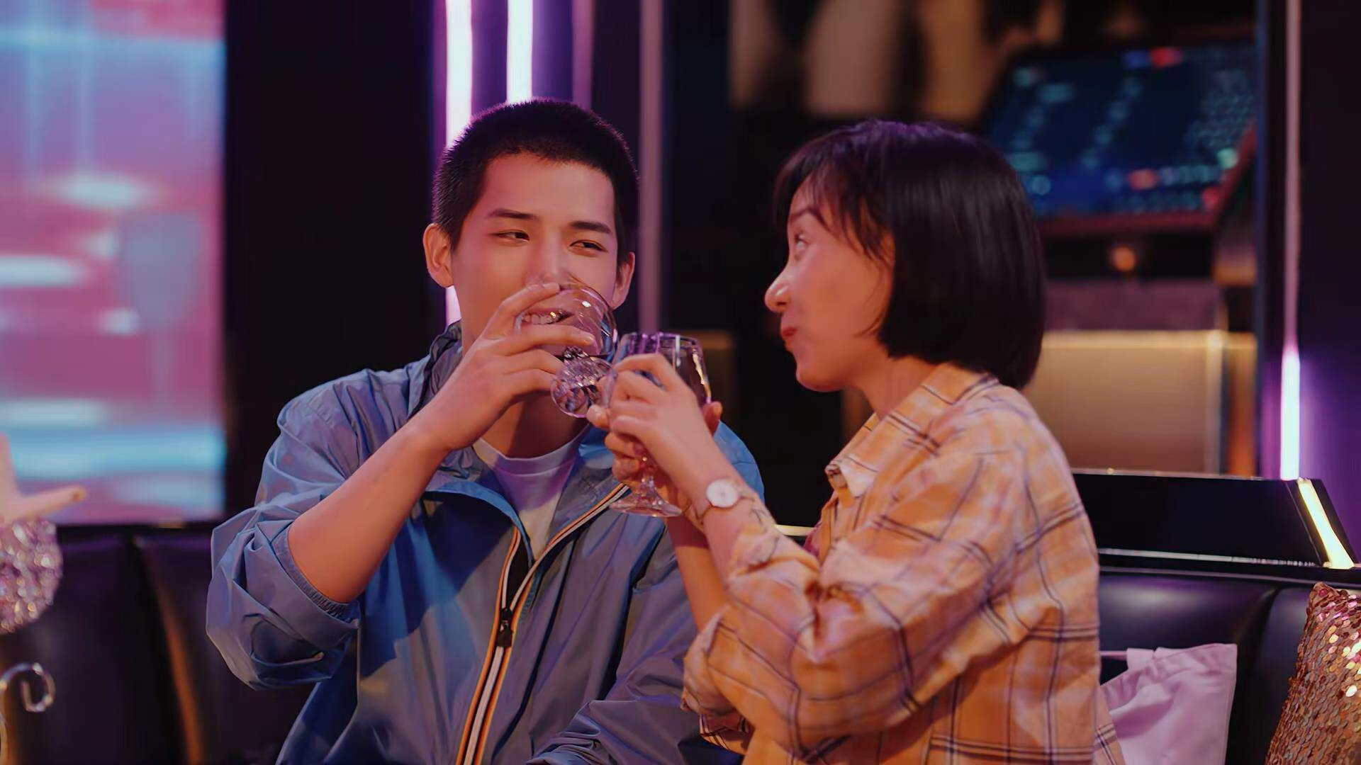 leyu.com-中外明星彩虹篮球巡演点亮全国，促进青少年交流，彩虹上篮