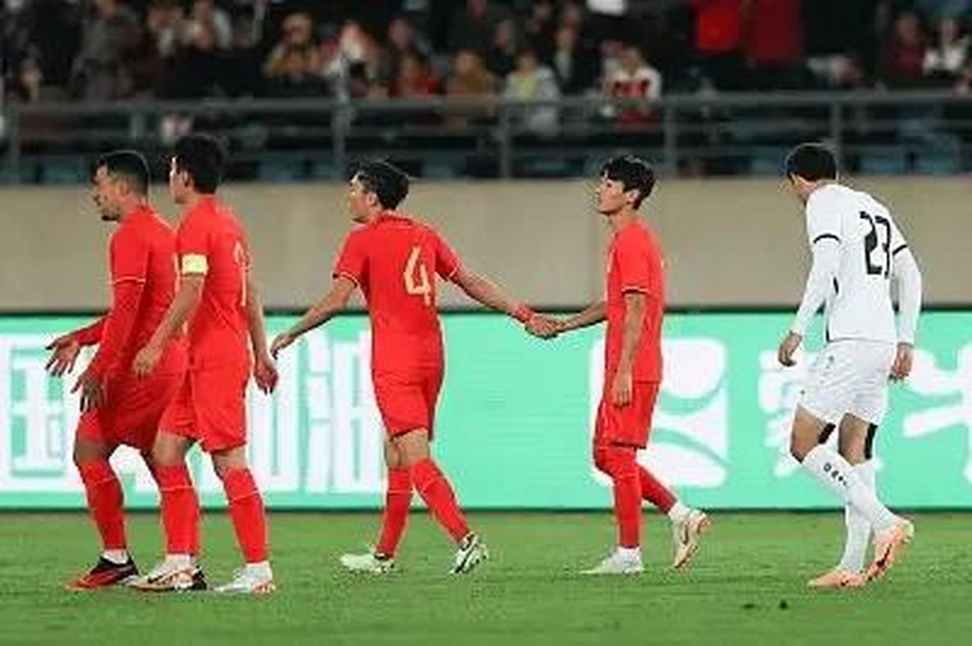 乐鱼体育：意甲雷吉纳的防守反击战术解析