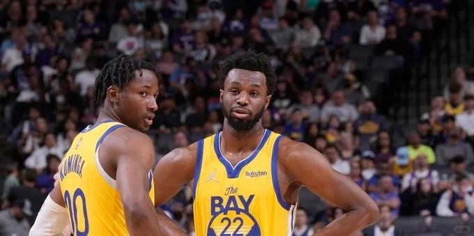 乐鱼体育:勇士队训练营:杰克逊-戴维斯展现运动能力,争夺轮换位置的简单介绍 乐鱼体育:勇士队训练营:杰克逊-戴维斯展现运动能力,争夺轮换位置的简单介绍