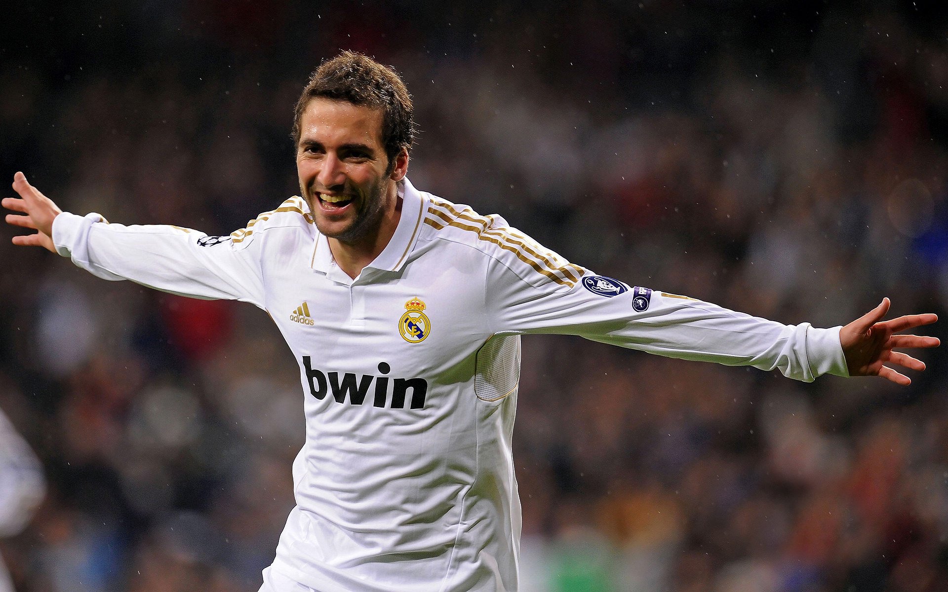 _未来科技挑战赛：AI与机器人辅助训练_，未来机器人伴侣