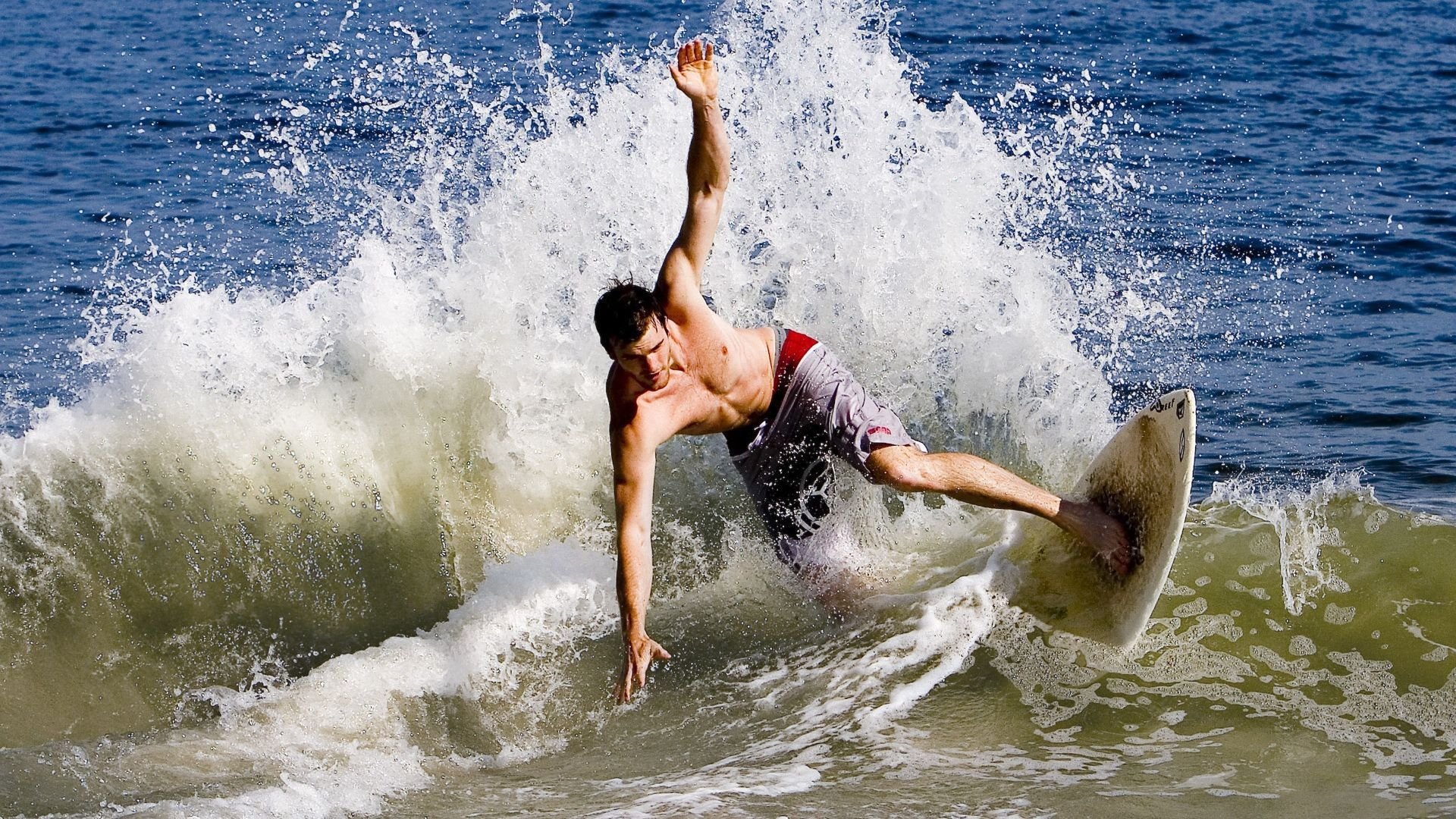 leyu乐鱼官网登录入口-勇士球员普尔谈心理调节：“保持快乐才能高效得分”，普尔勇士数据